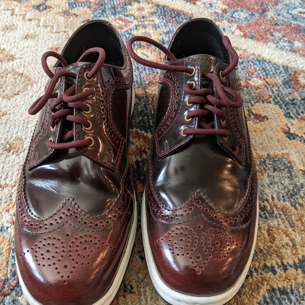 Dr. Martens Gabe Oxford Cherry Red